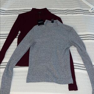 Forever 21 Burgundy and Gray Turtleneck Sweaters Size Small